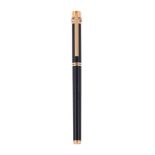 Must de Cartier, a black lacquer fountain pen