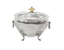 Y An Edwardian silver shaped oval sugar bowl by Sibray, Hall & Co. Ltd.