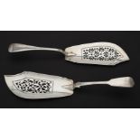 A William IV silver Old English pattern fish slice by William Eaton