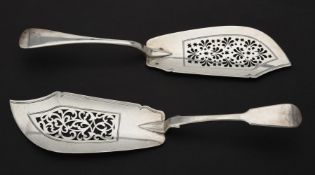A William IV silver Old English pattern fish slice by William Eaton