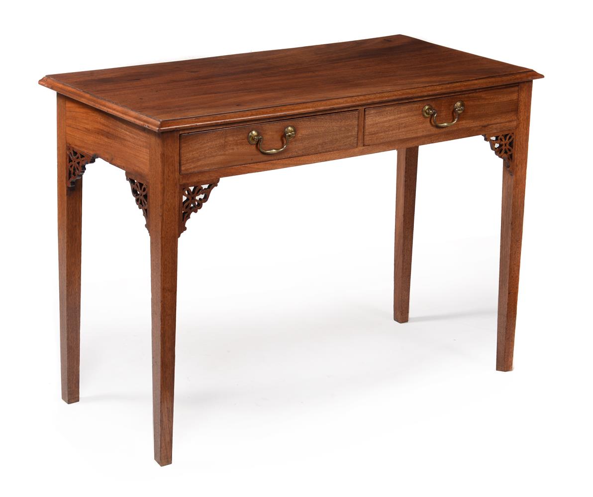 A George III mahogany side table - Image 2 of 4