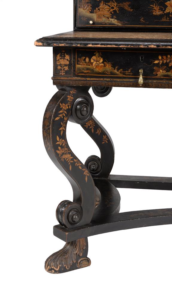 A Regency black lacquered and gilt chinoiserie decorated desk - Image 4 of 6