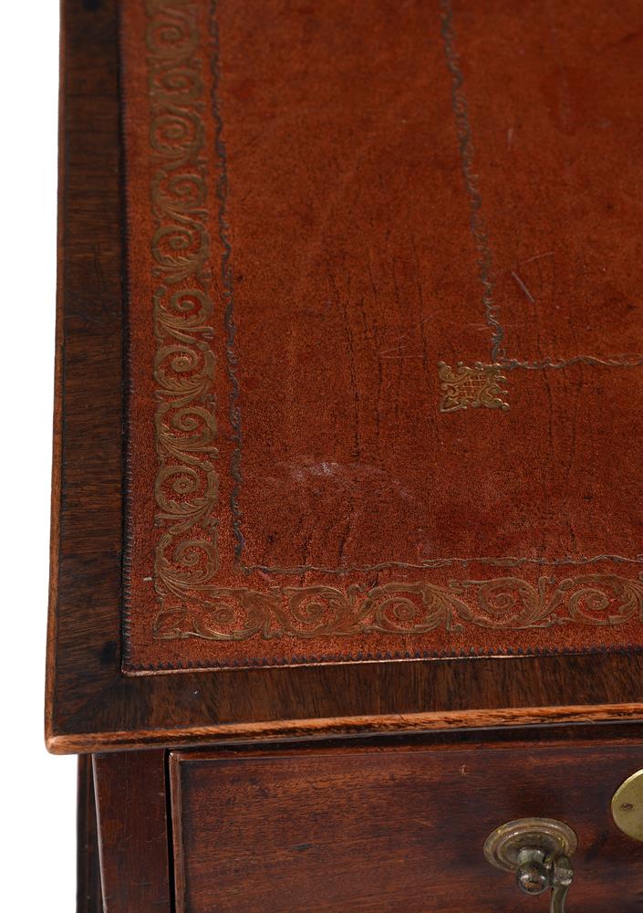 A George III mahogany desk - Image 4 of 5