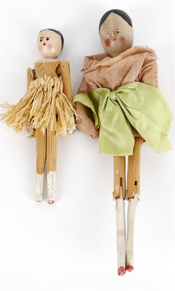 Two part painted softwood peg dolls - Image 2 of 3