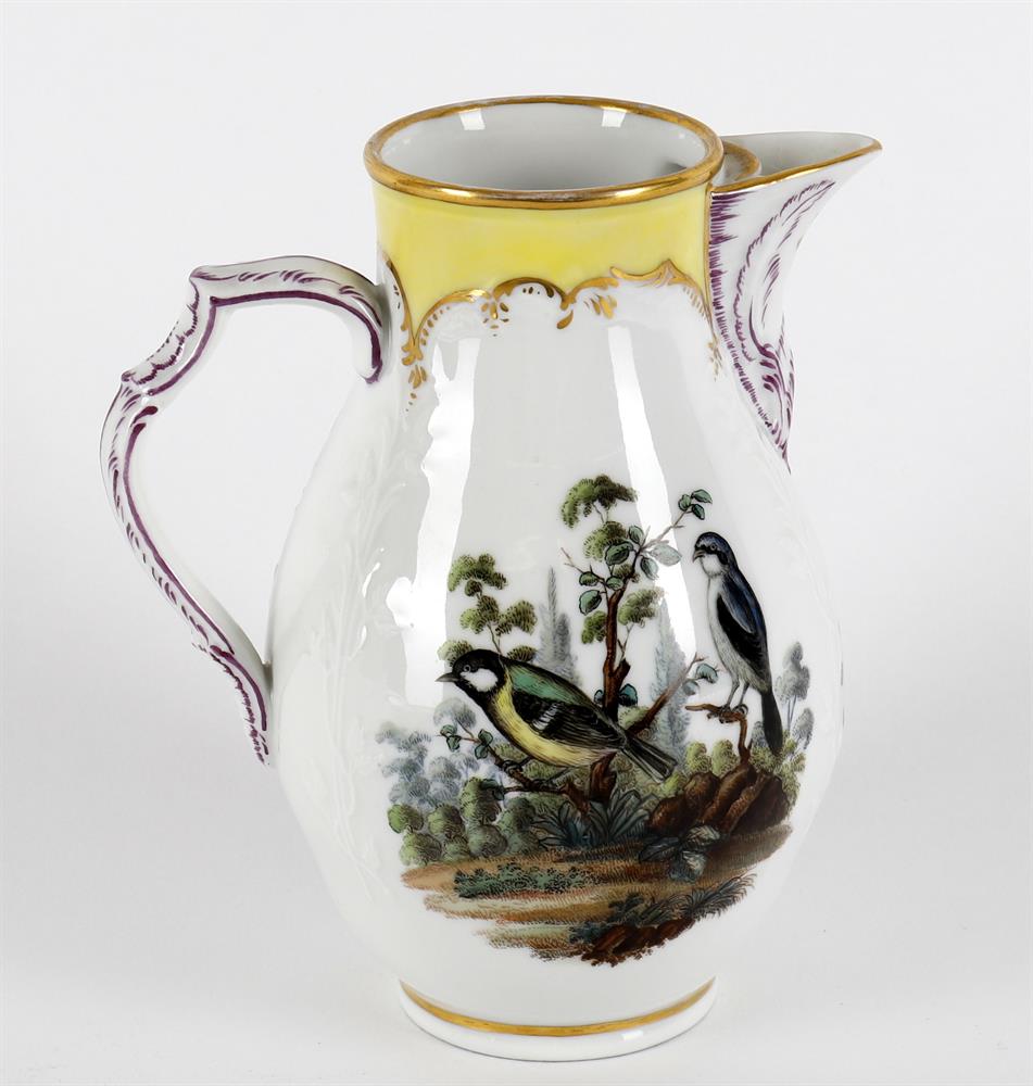 A late Meissen plate painted with a gold oriole - Image 5 of 7