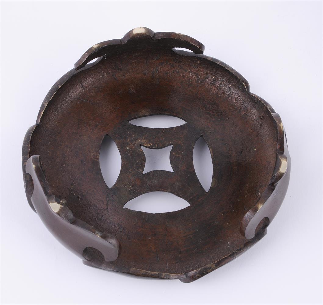 A large Chinese bronze circular incense burner and stand - Image 6 of 6