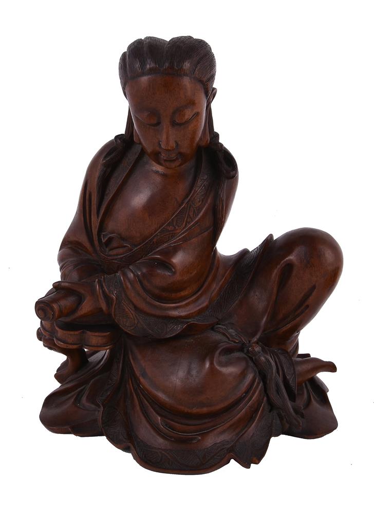 A Chinese stained boxwood figure of Guanyin - Image 2 of 7