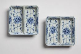 A pair of Chinese blue and white pickle trays