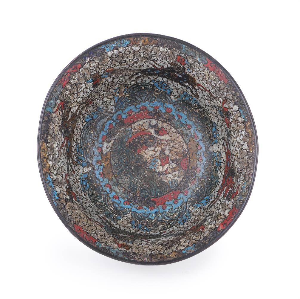 A Chinese cloisonné bowl - Image 2 of 5