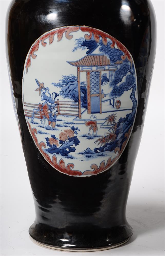 A large pair of Chinese black glazed baluster vases - Image 7 of 8