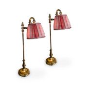 A PAIR OF ADJUSTABLE BRASS TABLE LAMPS, 20TH CENTURY