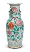 A CHINESE 'FAMILLE ROSE' VASE, LATE 19TH CENTURY