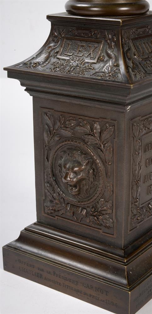 A FRENCH BRONZE DEPICTING 'COLONNE DE LA RÉPUBLIQUE', LATE 19TH CENTURY - Image 7 of 12