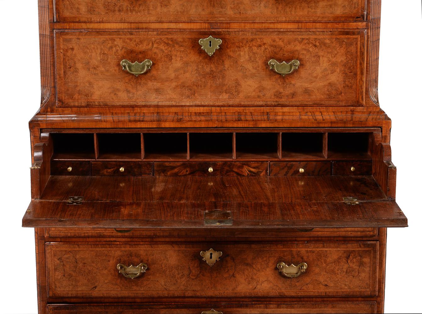 A GEORGE I BURR WALNUT SECRETAIRE CHEST ON CHEST, CIRCA 1720 - Image 3 of 5