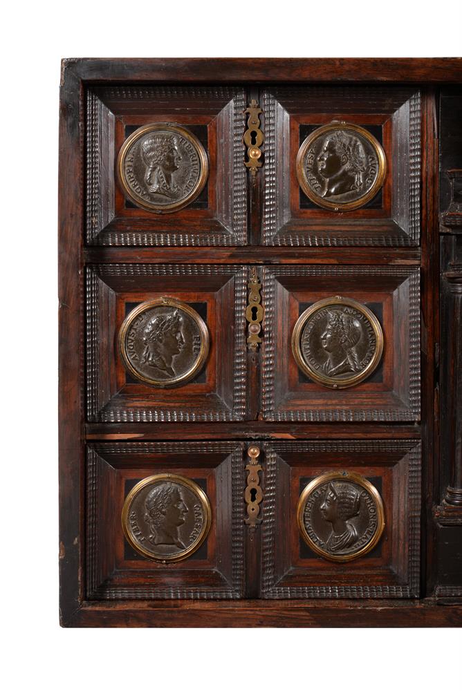 AN ITALIAN WALNUT AND EBONISED 'MEDAL CABINET', LATE 17TH/EARLY 18TH CENTURY - Image 2 of 6