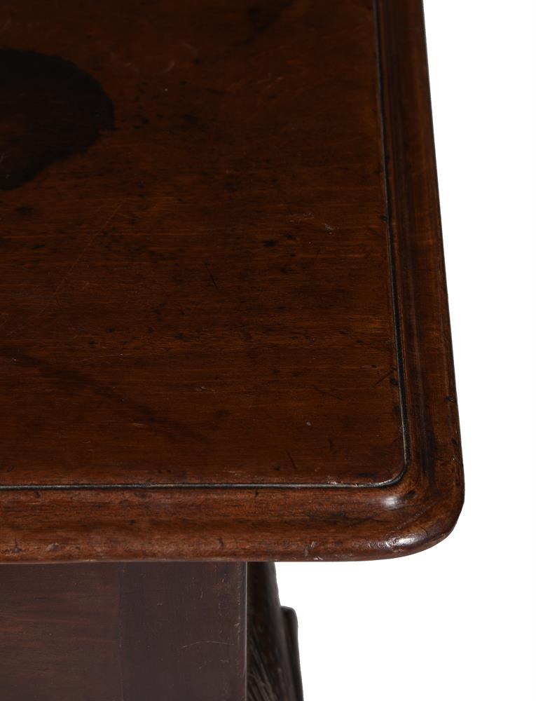 AN IRISH GEORGE II MAHOGANY HALL OR SERVING TABLE, CIRCA 1750 - Image 4 of 4