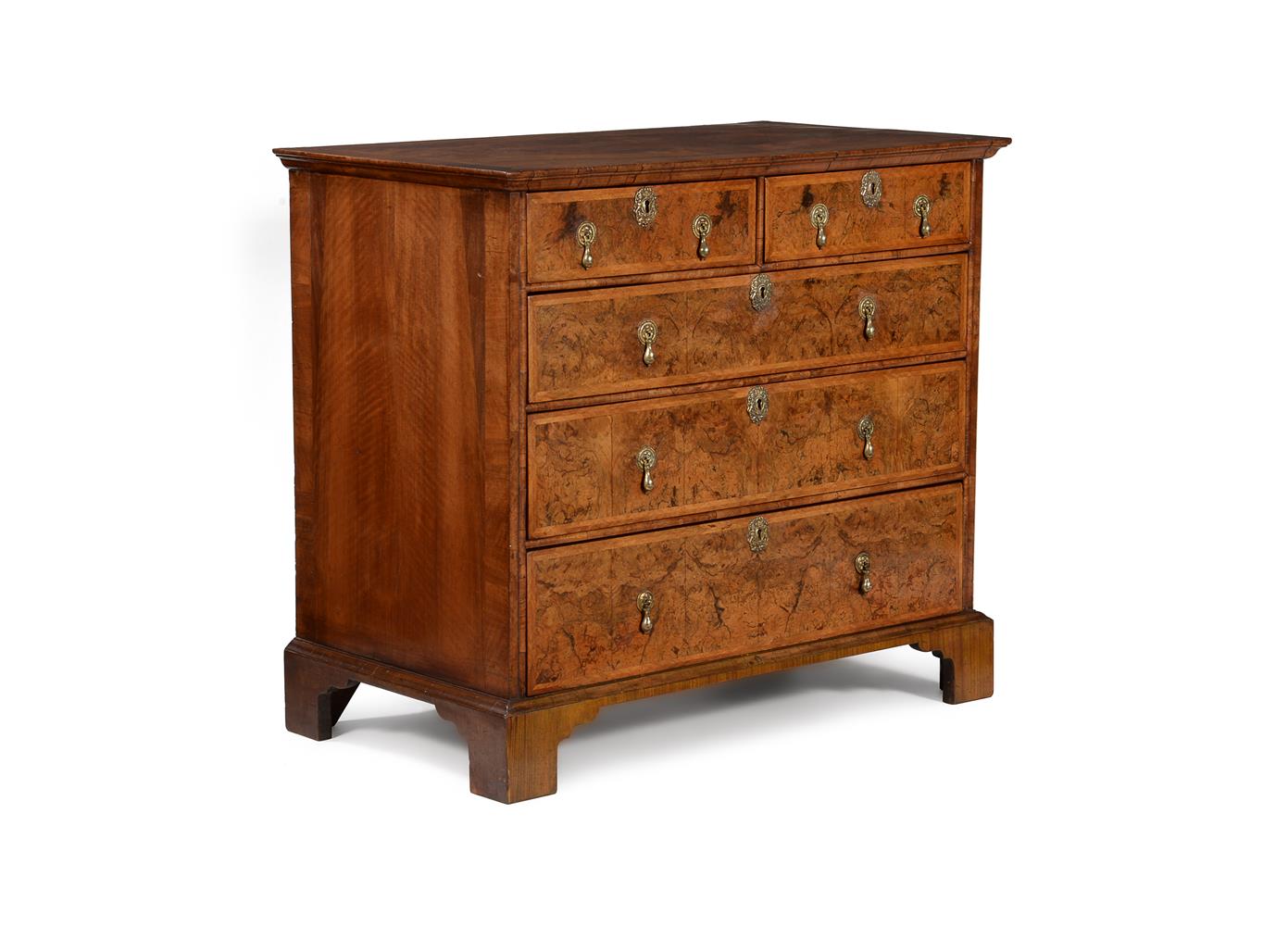 A WILLIAM & MARY BURR WALNUT, WALNUT AND FEATHERBANDED CHEST OF DRAWERS, CIRCA 1690 - Image 3 of 4