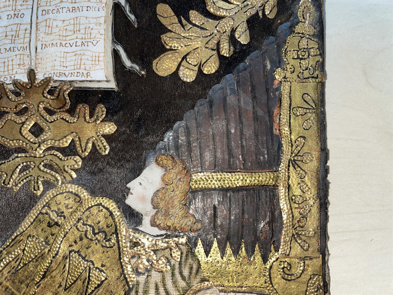 A RARE TEXTILE AND NEEDLEWORK COLLAGE PICTURE DEPICTING SAINT CECILIA, LATE 16TH/EARLY 17TH CENTURY - Image 9 of 18