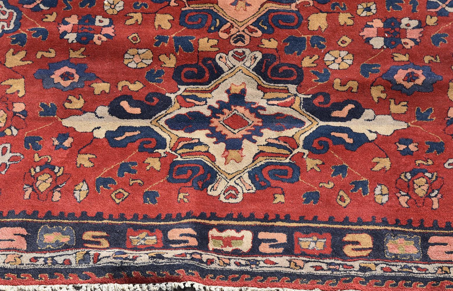 A TETEX CARPET, approximately 299 x 201cm - Image 3 of 3