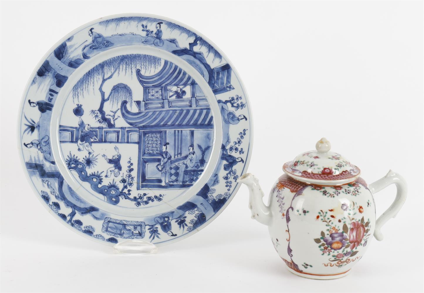 An 18th century Chinese export porcelain teapot and cover