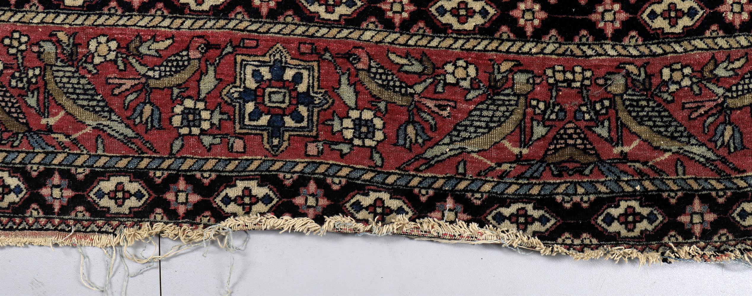 A Persian stylised prayer rug - Image 4 of 9