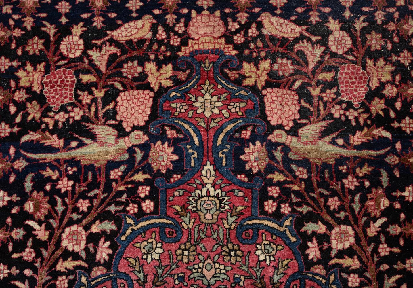 A Persian stylised prayer rug - Image 3 of 9