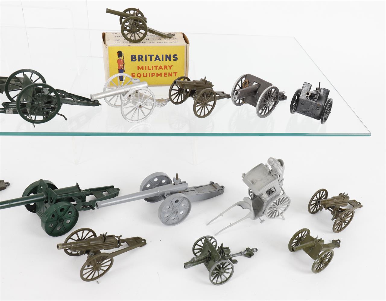 Britains from various Artillery sets - Image 3 of 3