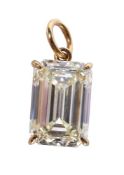 A single stone diamond pendant