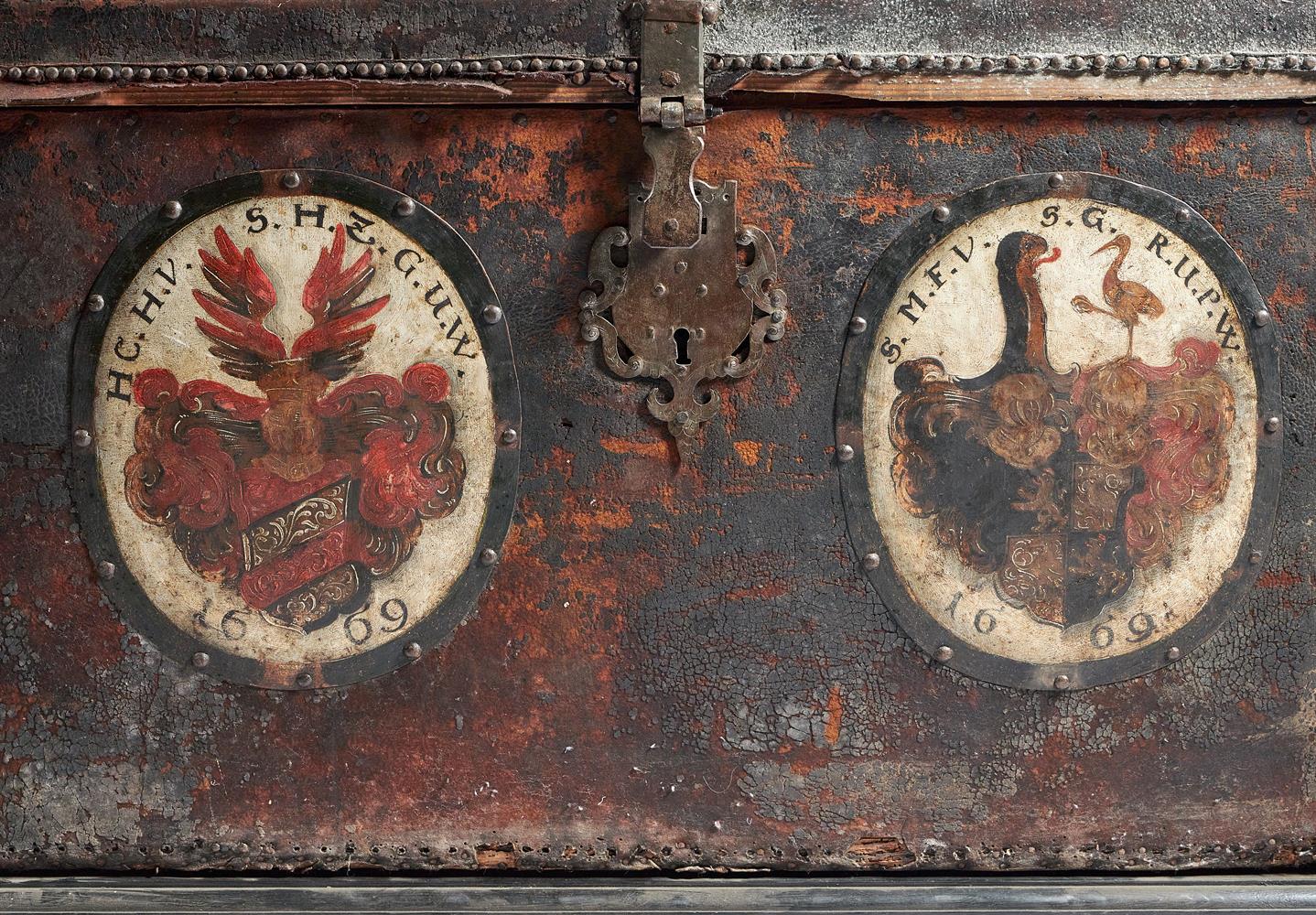 A PAIR OF GERMAN IRON MOUNTED LEATHER CHESTS, LATE 17TH CENTURY - Image 5 of 6