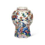 A DELFT VASE, 19TH CENTURY