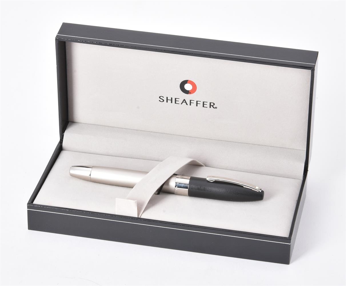 Sheaffer, Legacy 2 Trendsetter, a two tone fountain pen