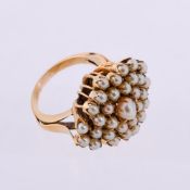 A cultured pearl dress ring