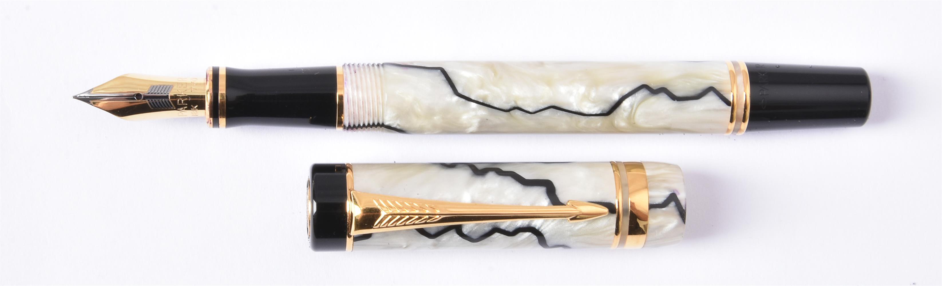 Parker, Duofold, a white and black marbled fountain pen - Image 2 of 3