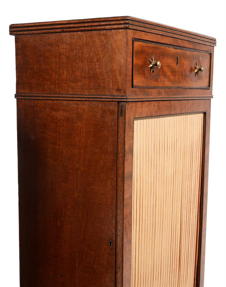 A PAIR OF REGENCY MAHOGANY SIDE CABINETS, CIRCA 1815 - Image 3 of 5