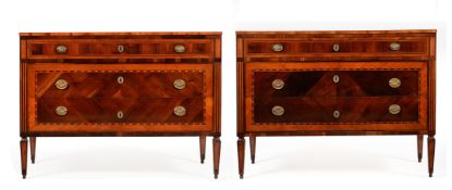 Y A PAIR OF ITALIAN ROSEWOOD AND WALNUT NEOCLASSICAL COMMODES, CIRCA 1790