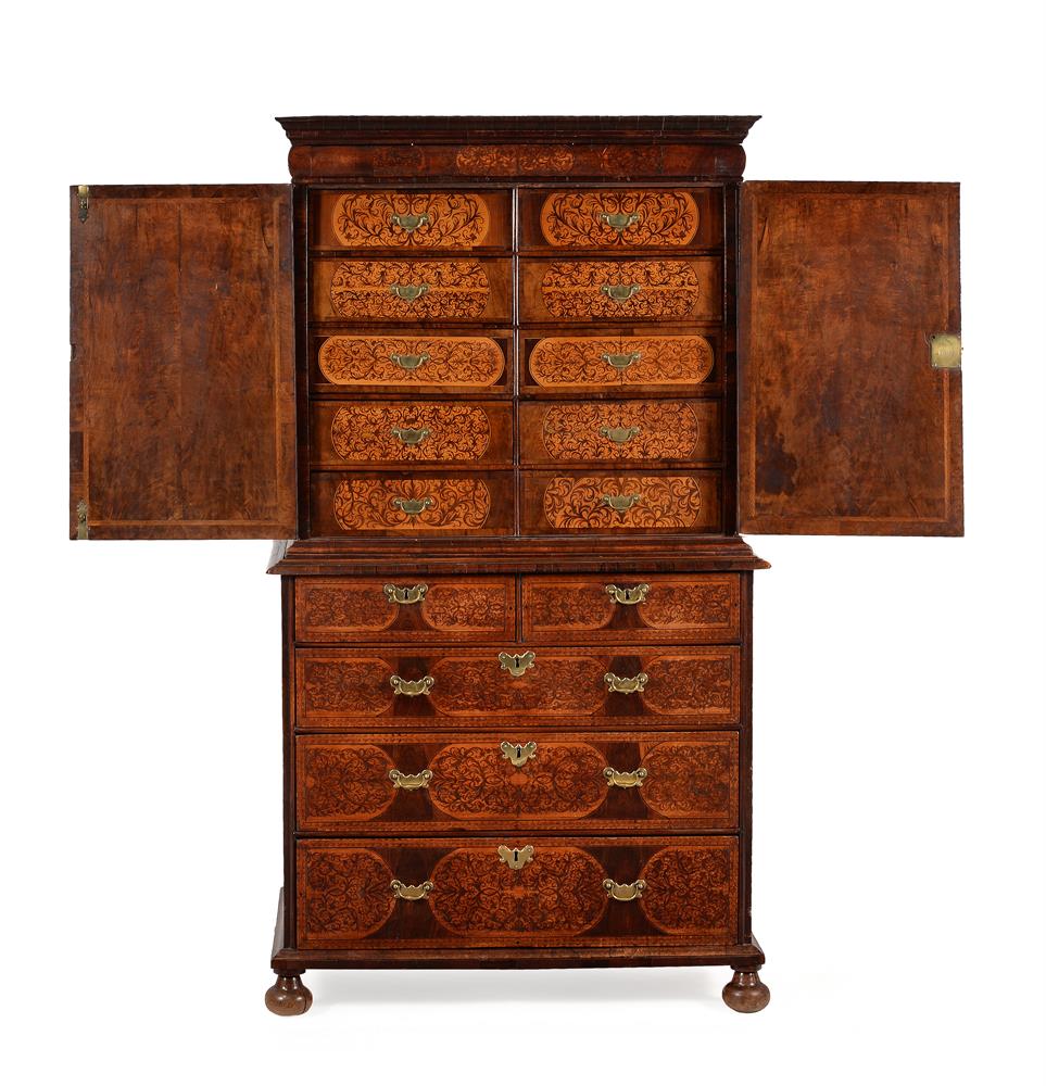 Y A WILLIAM & MARY KINGWOOD, WALNUT AND SEAWEED MARQUETRY CABINET ON CHEST, CIRCA 1690 - Image 2 of 7