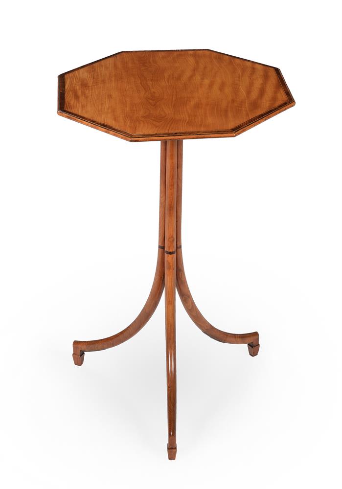 Y A LATE GEORGE III SATINWOOD AND ROSEWOOD BANDED OCTAGONAL TRIPOD TABLE, CIRCA 1810