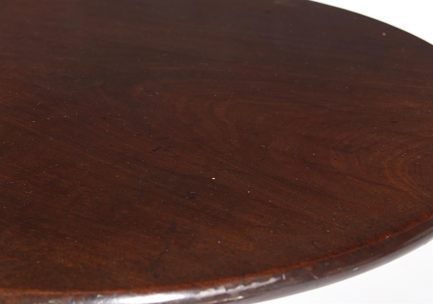 A GEORGE II MAHOGANY 'BIRDCAGE' TRIPOD TABLE, CIRCA 1750 - Image 3 of 3