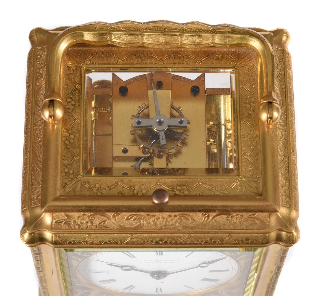 A FINE FRENCH ENGRAVED GILT BRASS GORGE CASED GRANDE SONNERIE STRIKING ALARM CARRIAGE CLOCK - Image 2 of 4