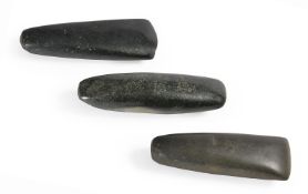 THREE GREENSTONE OBLIGATION BLADES, LATE 19TH/EARLY 20TH CENTURY