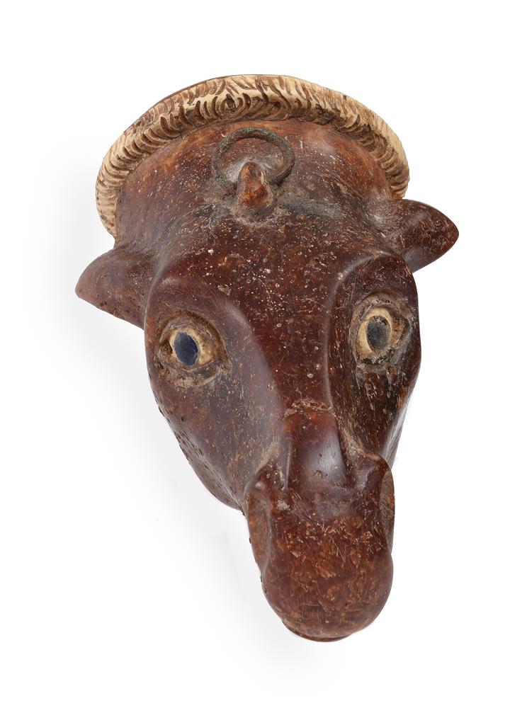 A COMPOSITE CRUSHED AMBER CAST OF A HORSE HEAD RHYTON, 19TH CENTURY - Image 3 of 4