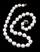 A freshwater cultured pearl necklace