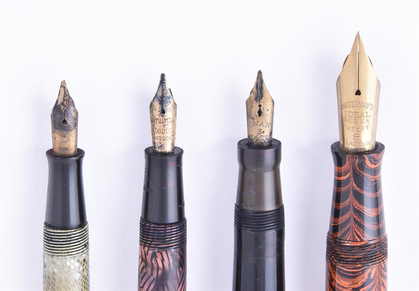 A collection of vintage marbled and other fountain pens - Image 2 of 2