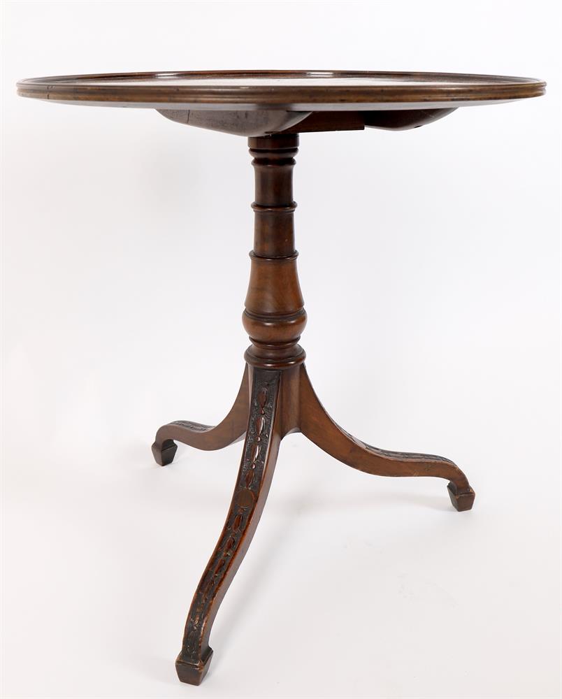 An early 19th century and later mahogany circular tripod table - Image 2 of 8