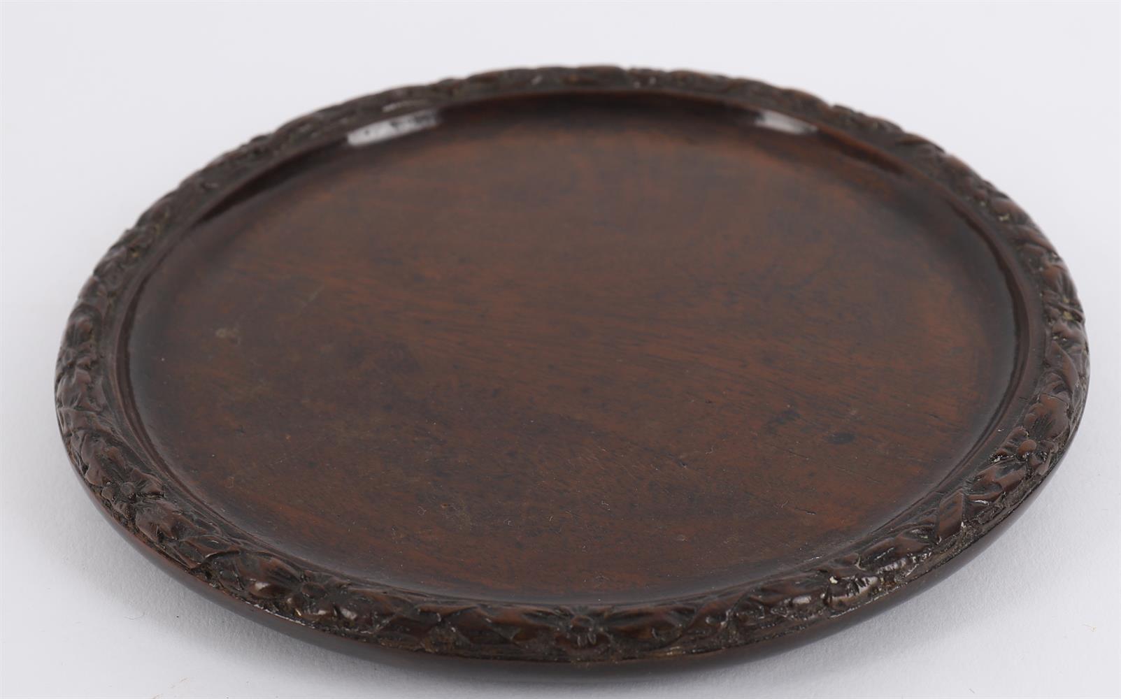 An early George III mahogany and brass strung Lazy Susan - Image 5 of 6