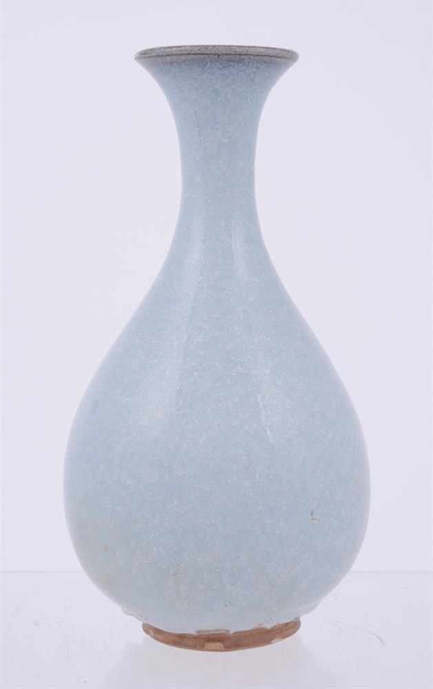 A Chinese blue glazed vase - Image 2 of 4