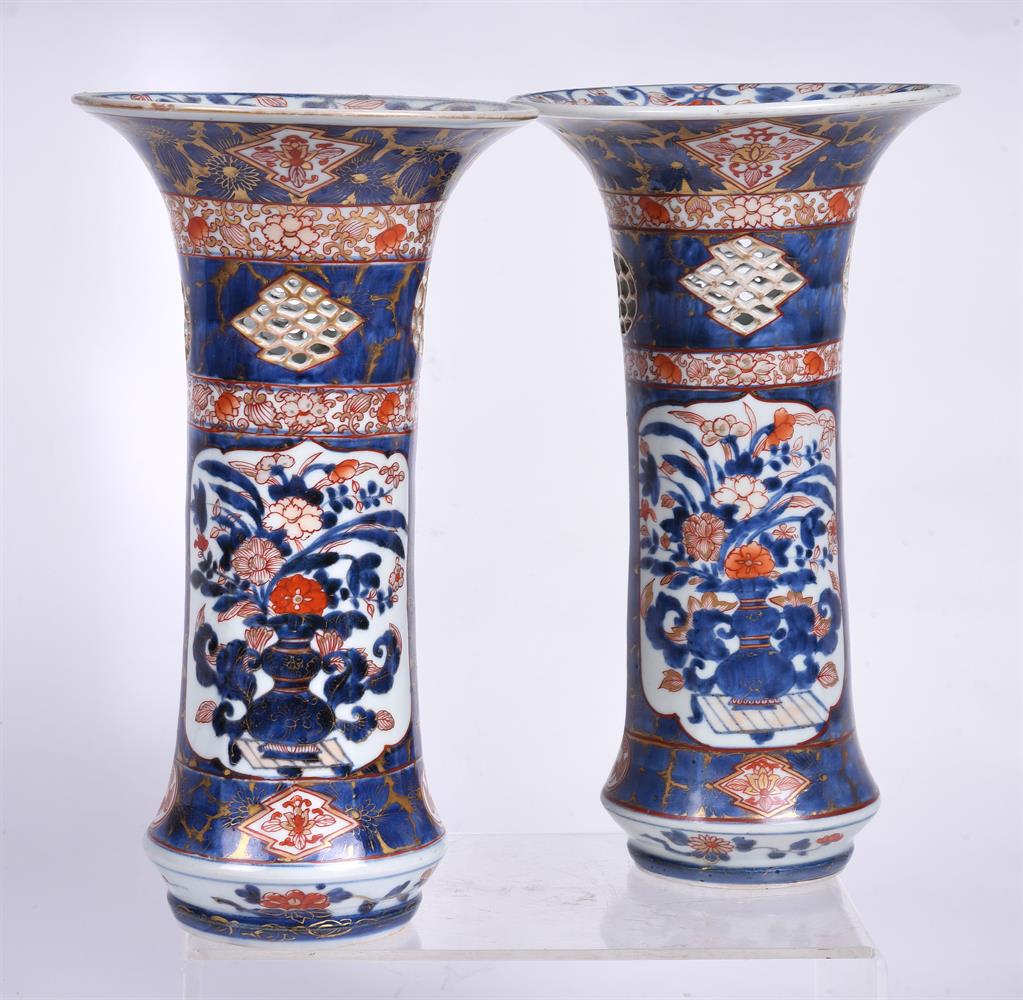 A pair of Imari pierced beaker vases - Image 2 of 2