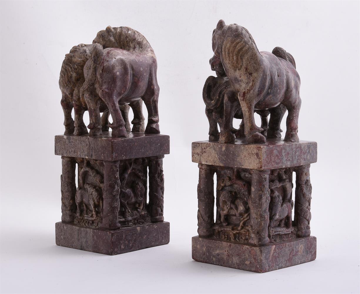 An attractive large pair of Chinese 'Horse' soapstone 'seal' carvings - Image 3 of 8