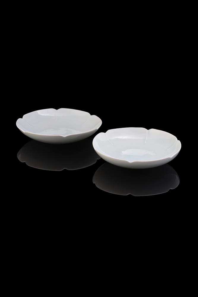 A pair of small Chinese qingbai foliate dishes - Image 4 of 8