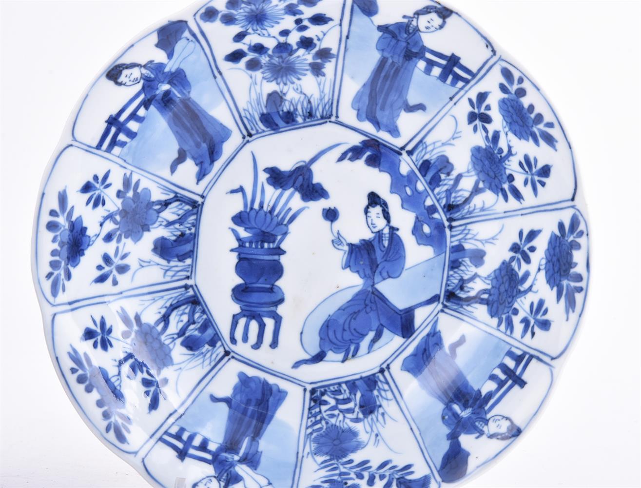 A Chinese porcelain blue and white ten-sided deep saucer dish - Image 2 of 5